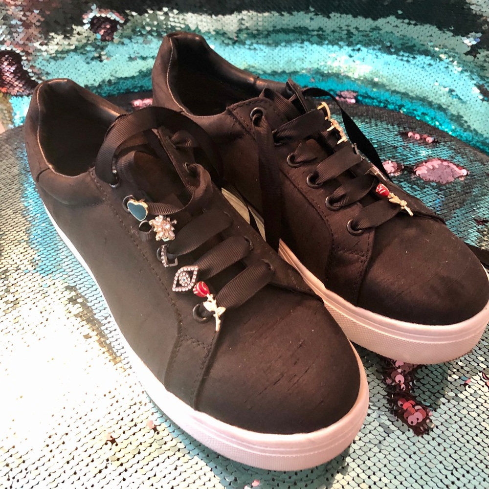 Circus by Sam Edelman Shania Charm Sneakers